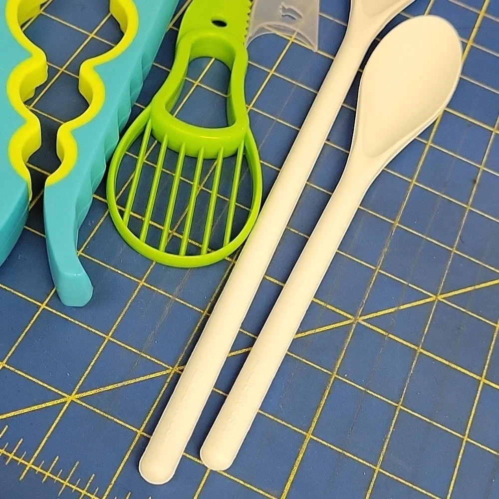 Colorful Kitchen Utensil Set of 4 Spoons x2, Jar Opener, Avocado Knife New